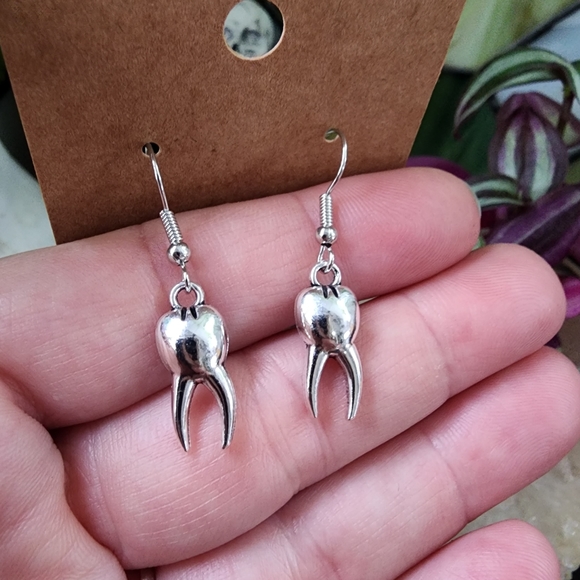 Dentist Earrings Tooth Earrings UNISEX Teeth Dental Hygienist Gift oddities Fang - Picture 6 of 12